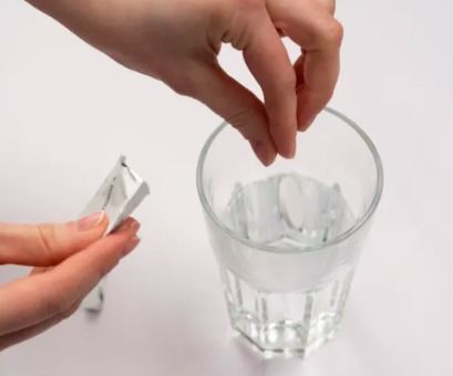 泡騰片直接含著吃暗藏窒息風(fēng)險，苯胺成分需警惕